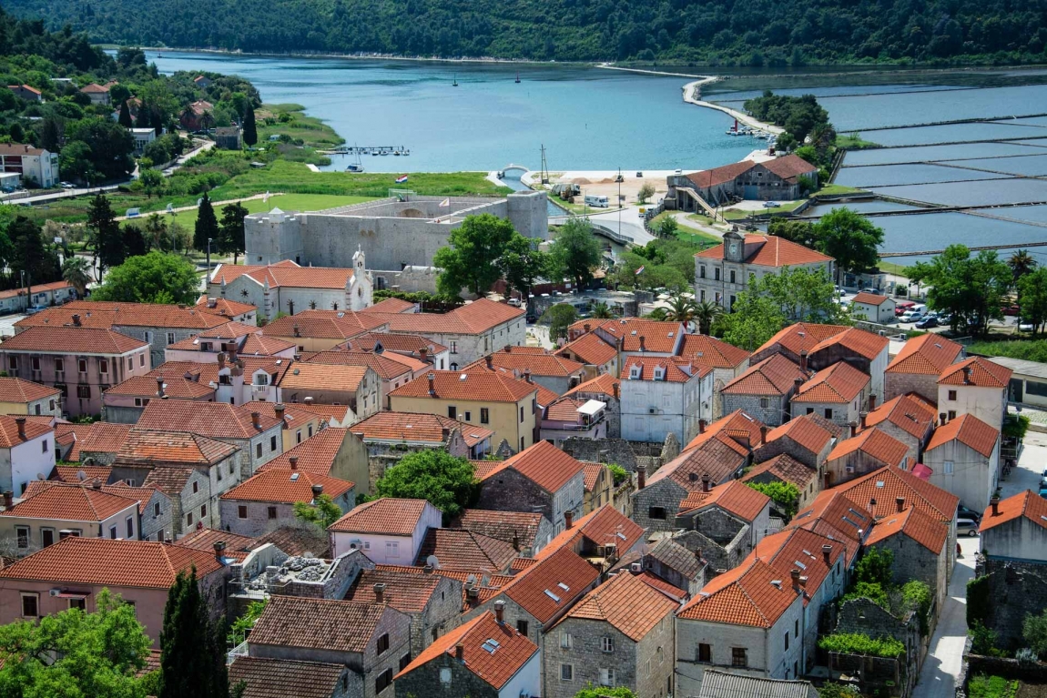 ston roofs croatia holidays