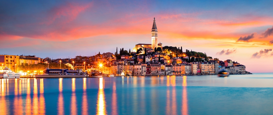 rovinj night croatia holidays