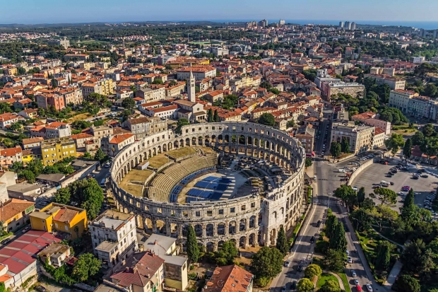 pula coloseum croatia holidays