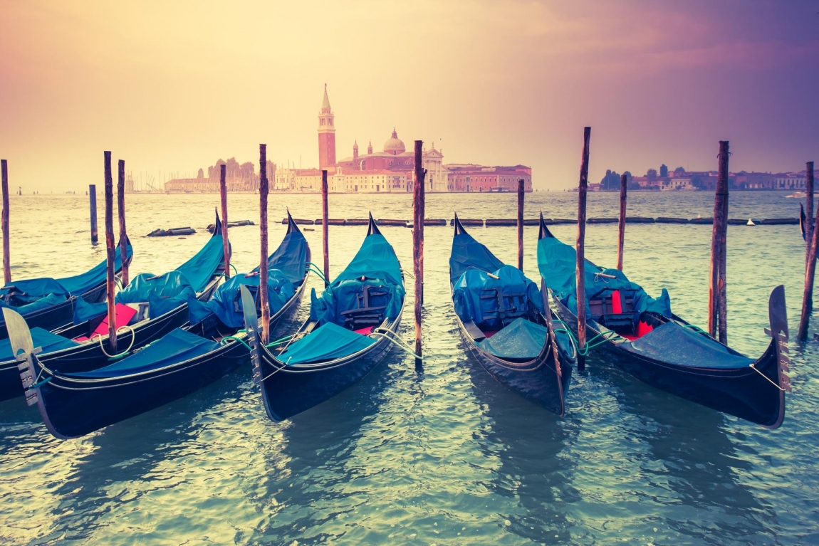 venice gondolas croatia holidays