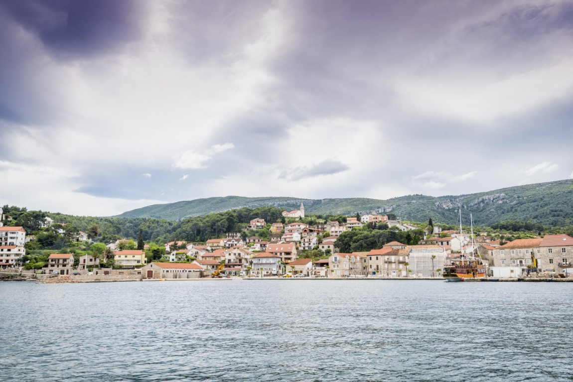 jelsa hvar seafront croatia holidays