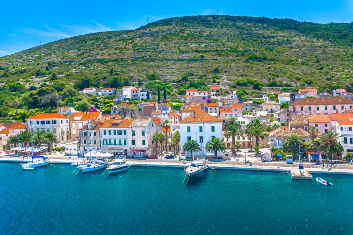 vis dock croatia holidays