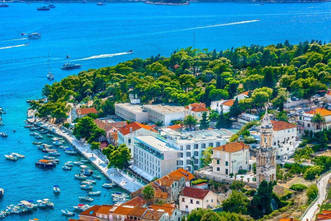 stari grad seafront croatia holidays