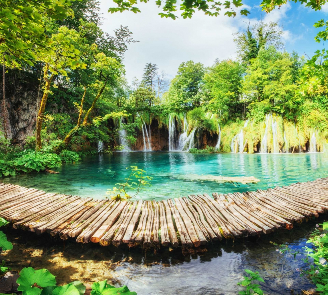 plitvice waterfalls and lake croatia holidays