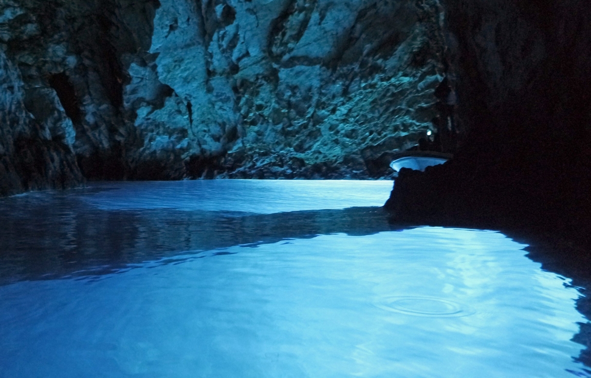 bisevo blue cave croatia holidays