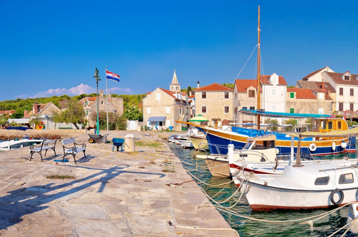 zlarin boats croatia holidays