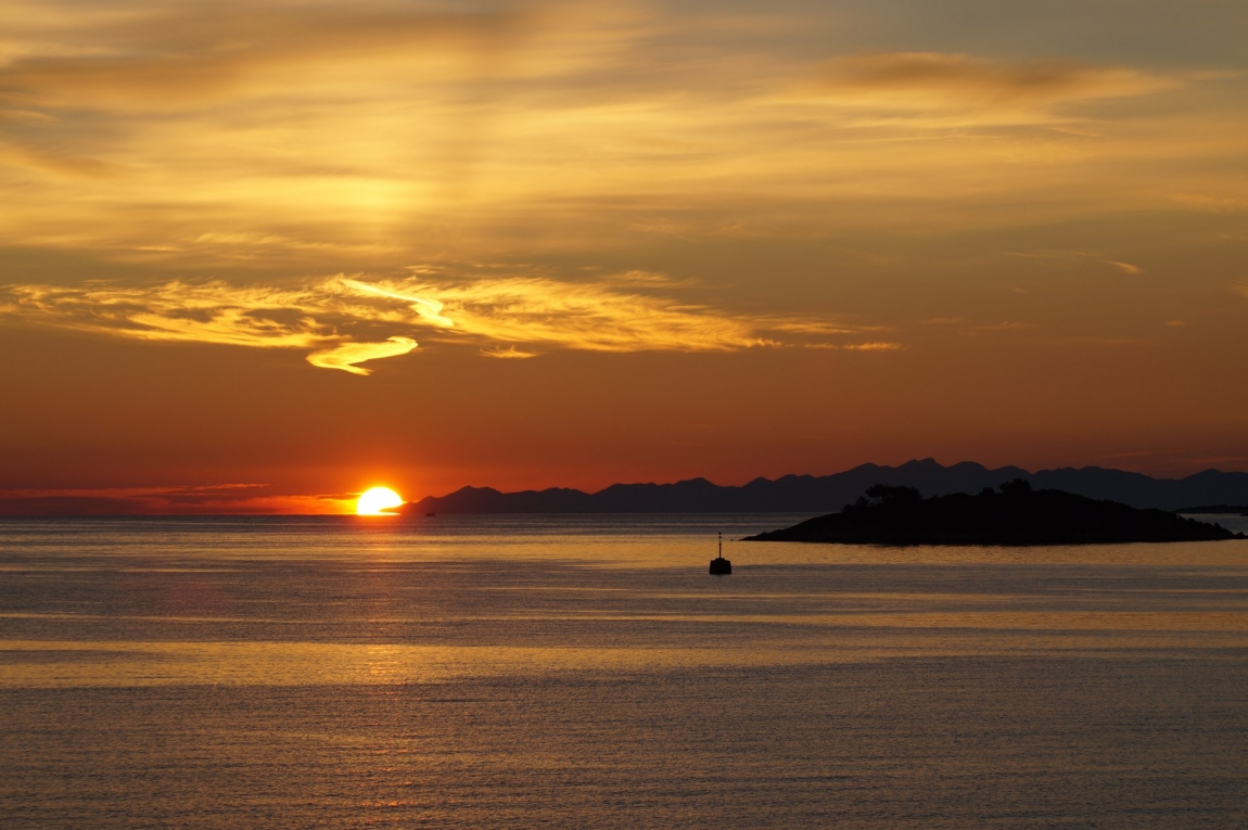 peljesac sunset croatia holidays