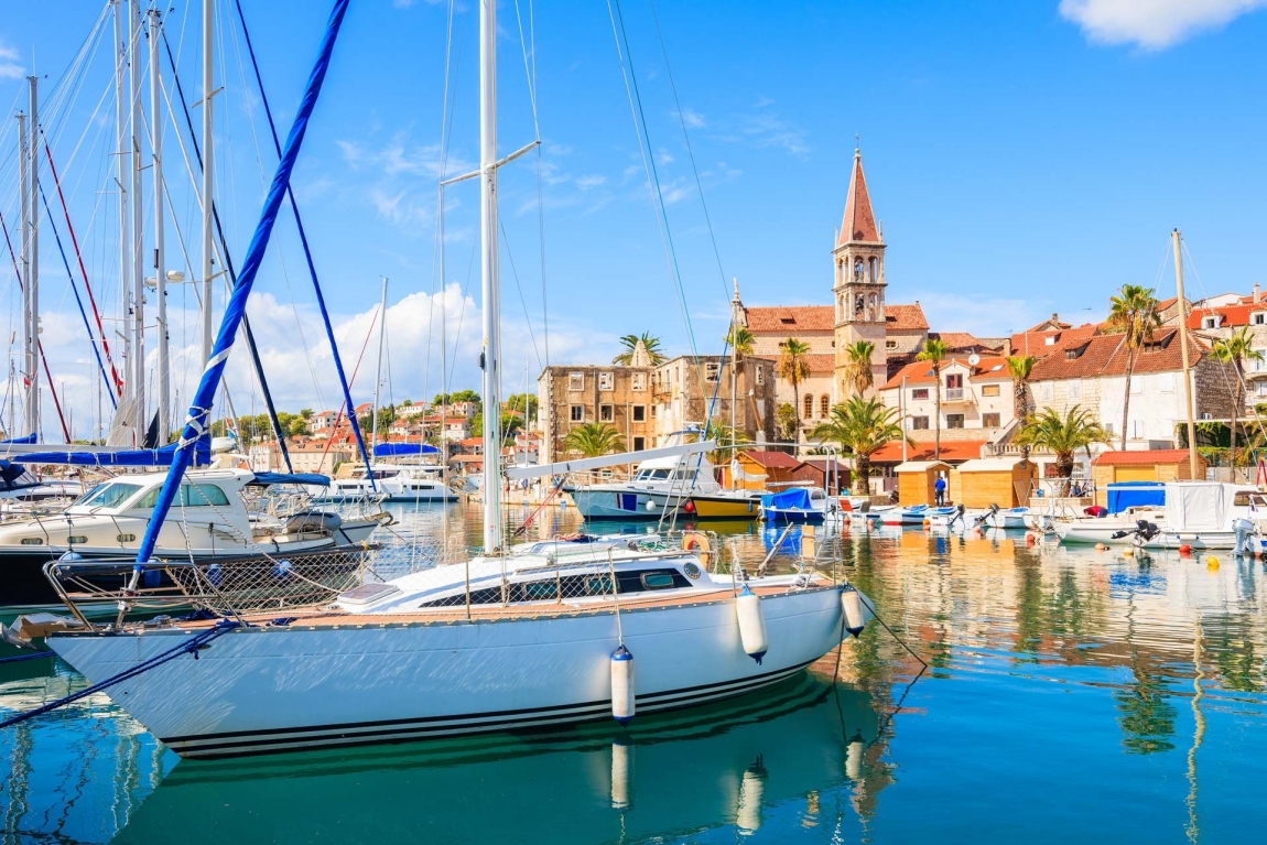 milna brac harbor croatia holidays