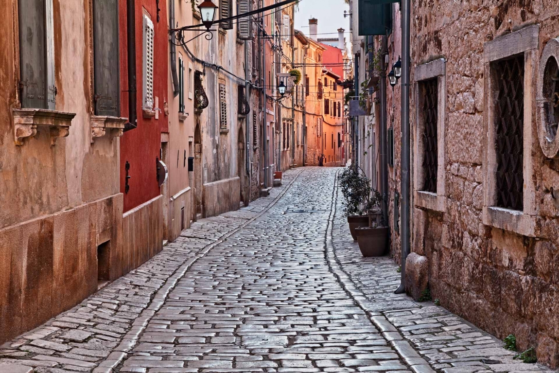 rovinj street croatia holidays