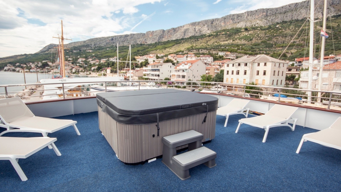 San Antonio: Split to Dubrovnik | Croatia Holidays