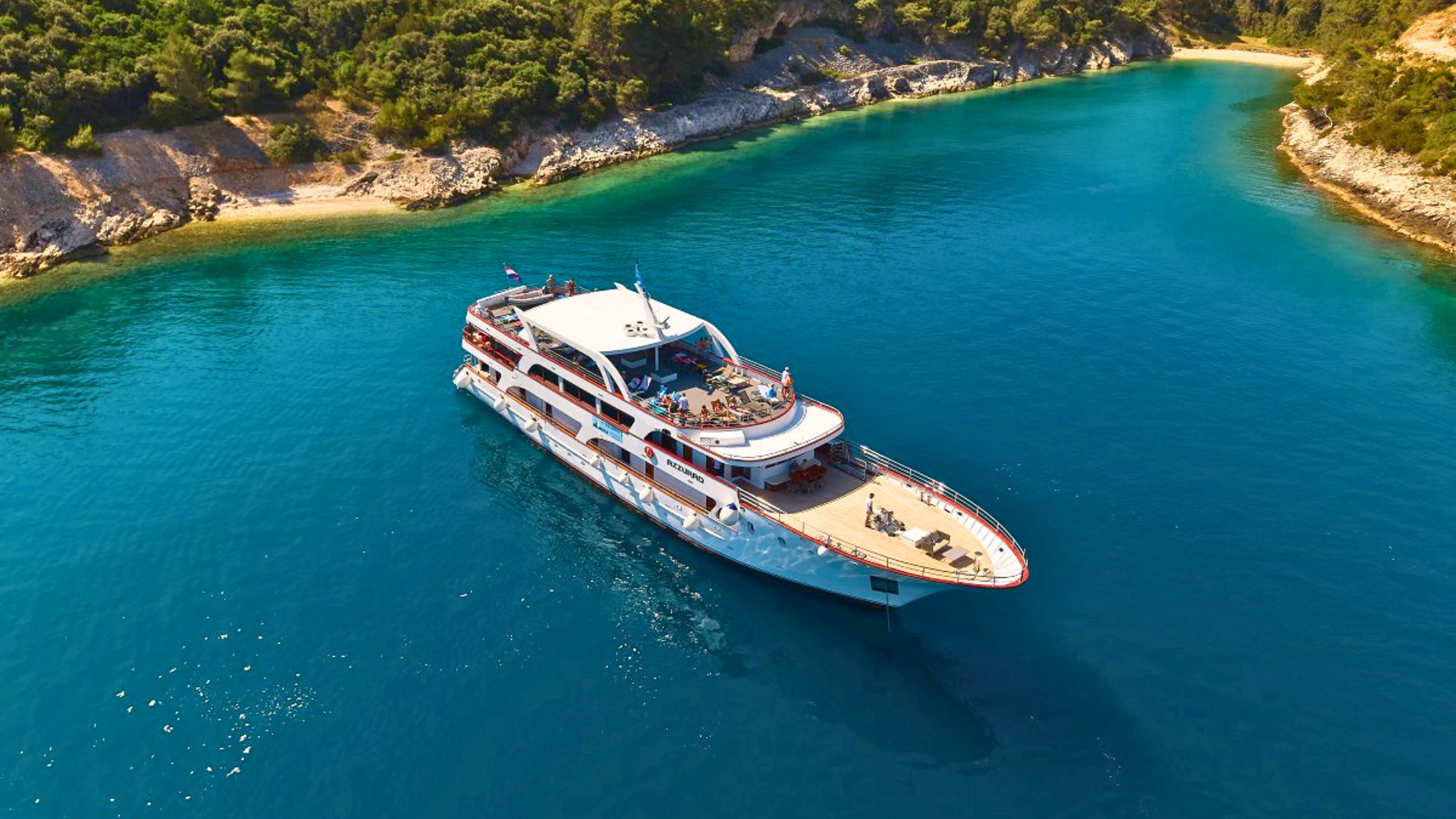 Azzurro iz zraka 4.png Croatia Holidays